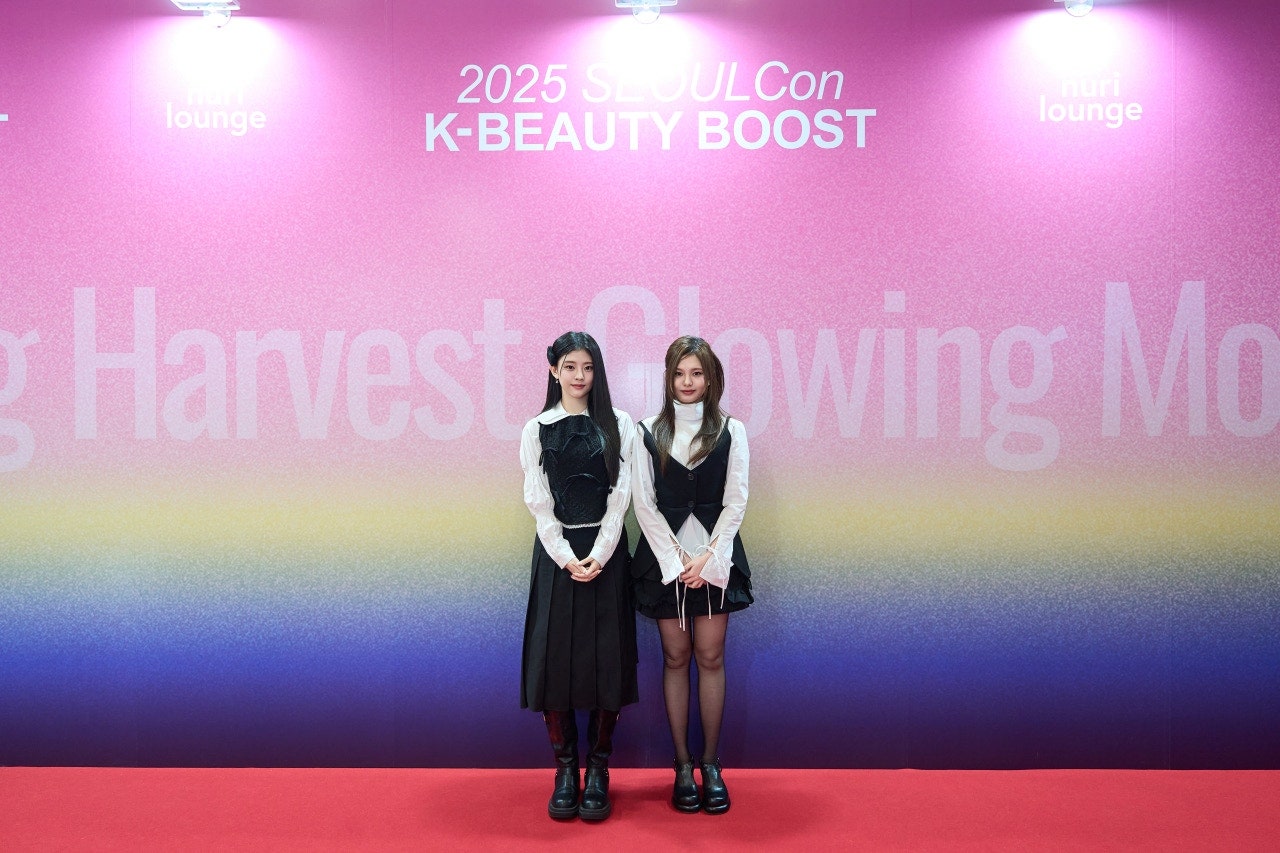 키라스 링링·하린, 서울콘 K-뷰티 부스트 참석…글로벌 뷰티 축제 빛내 607-Image